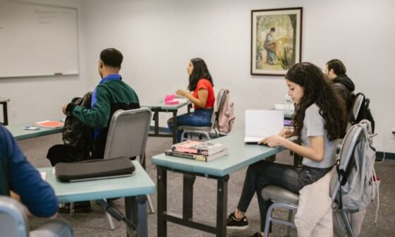 Online Colleges With No Application Fee